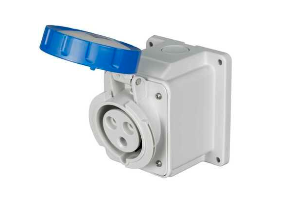 Screenshot-2022-04-27-at-12.29.33 | GFD Homes square hot tub: A 32 amp plug socket.