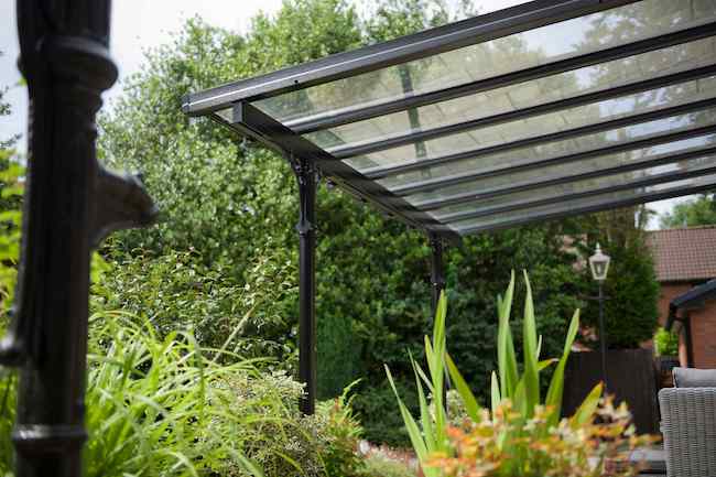 jPW6-WHg-copy | GFD Homes modern garden ideas: Side view of verandah and garden space.