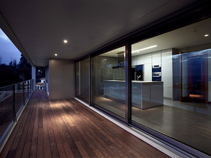 GFD Homes Modern aluminium sliding patio doors from GFD Homes — engineered for style, insulation, and patio door security