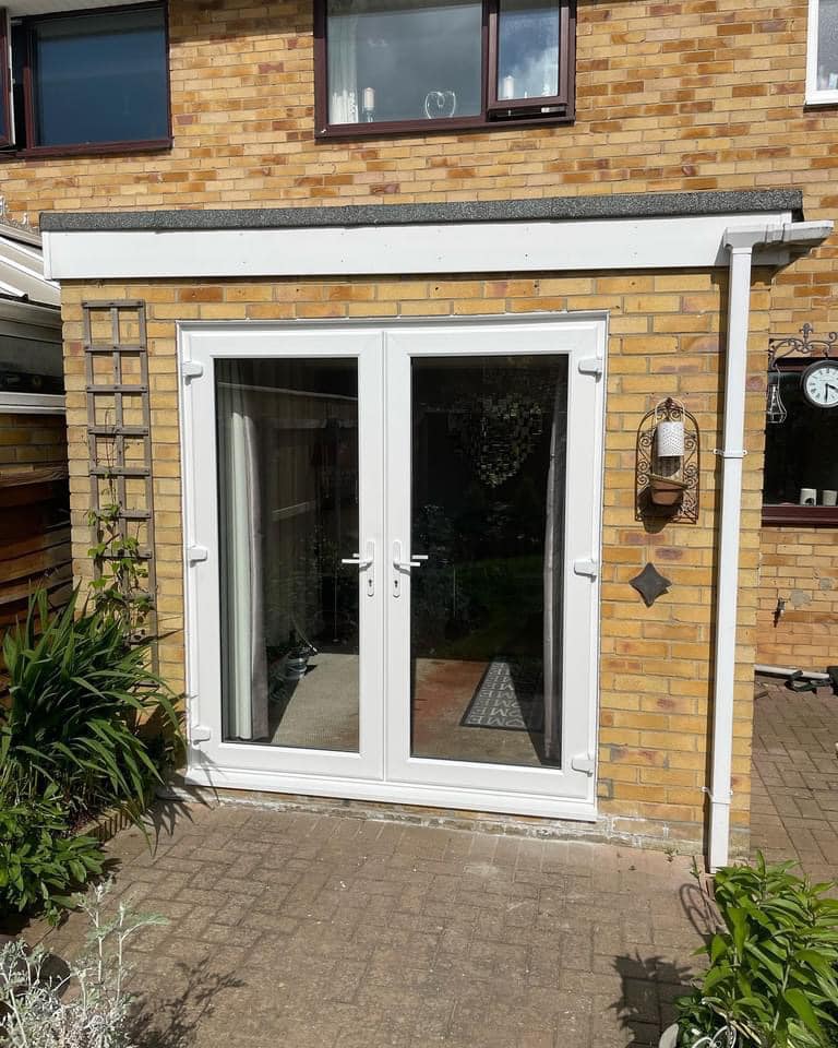 354640124_640963011411749_6978081273151318801_n | GFD Homes Double glazed doors installed at the rear of a property with both doors closed.
