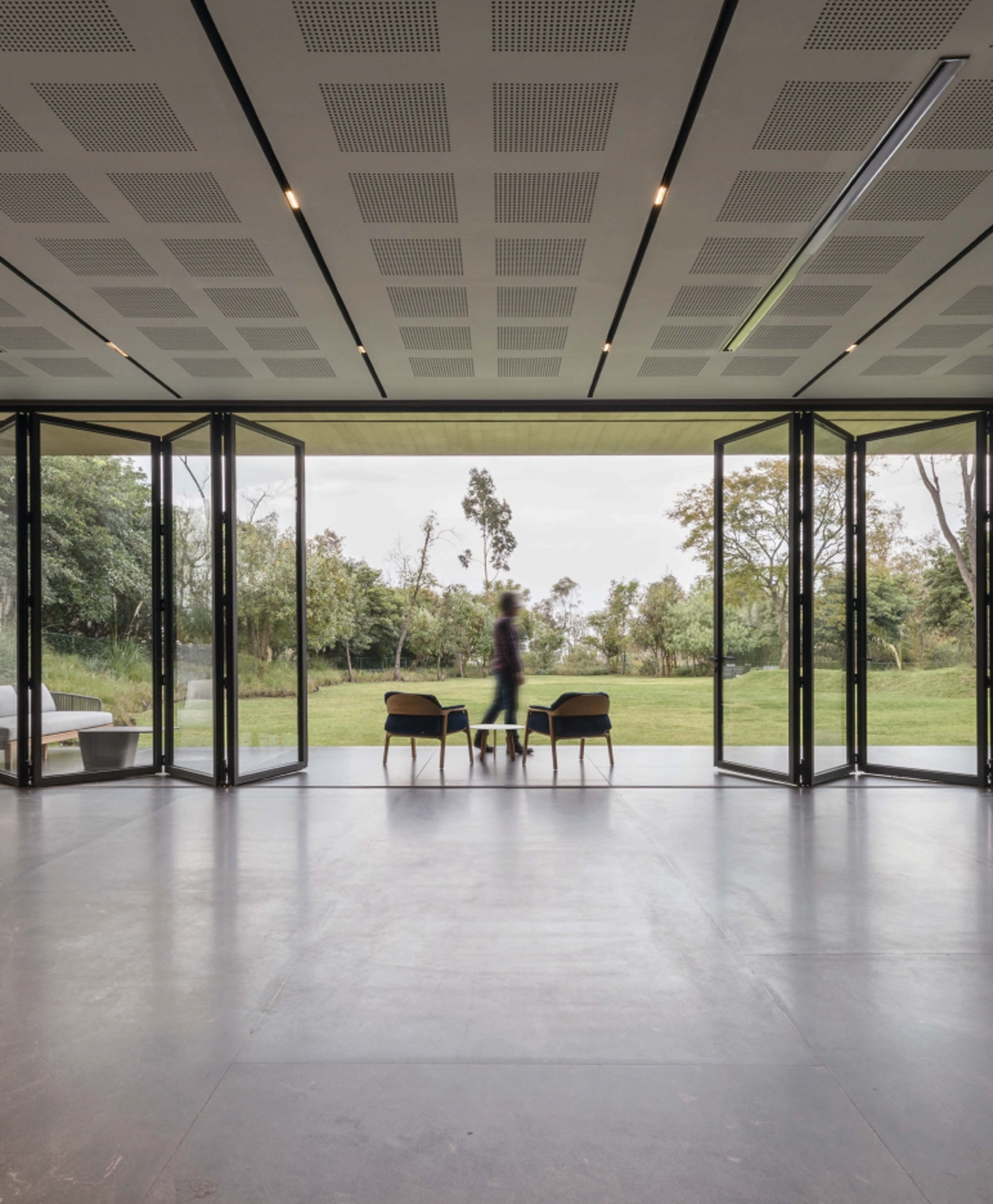 Slimmer Sightlines