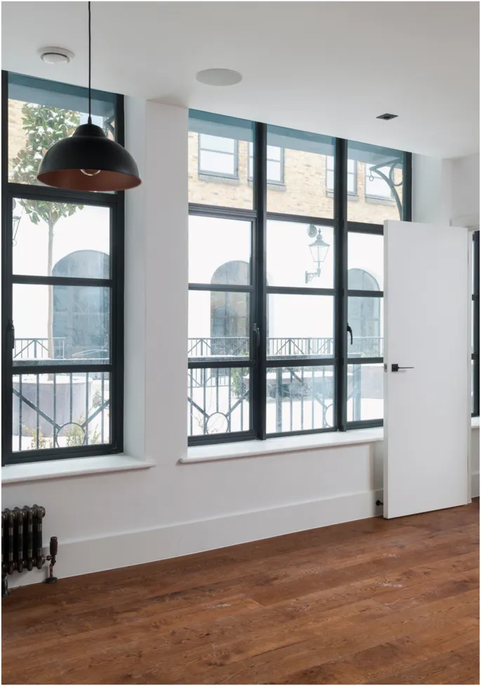 Slim profiles for a larger glass area and more light
