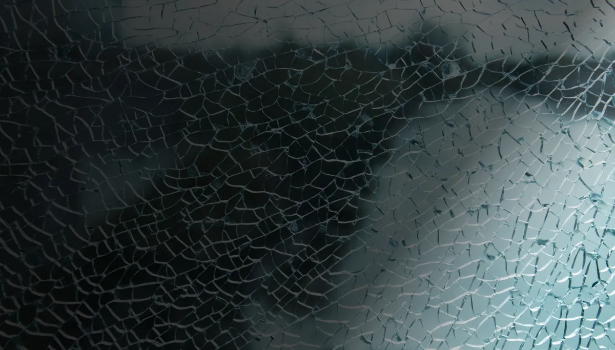 Laminated safety glass close-up